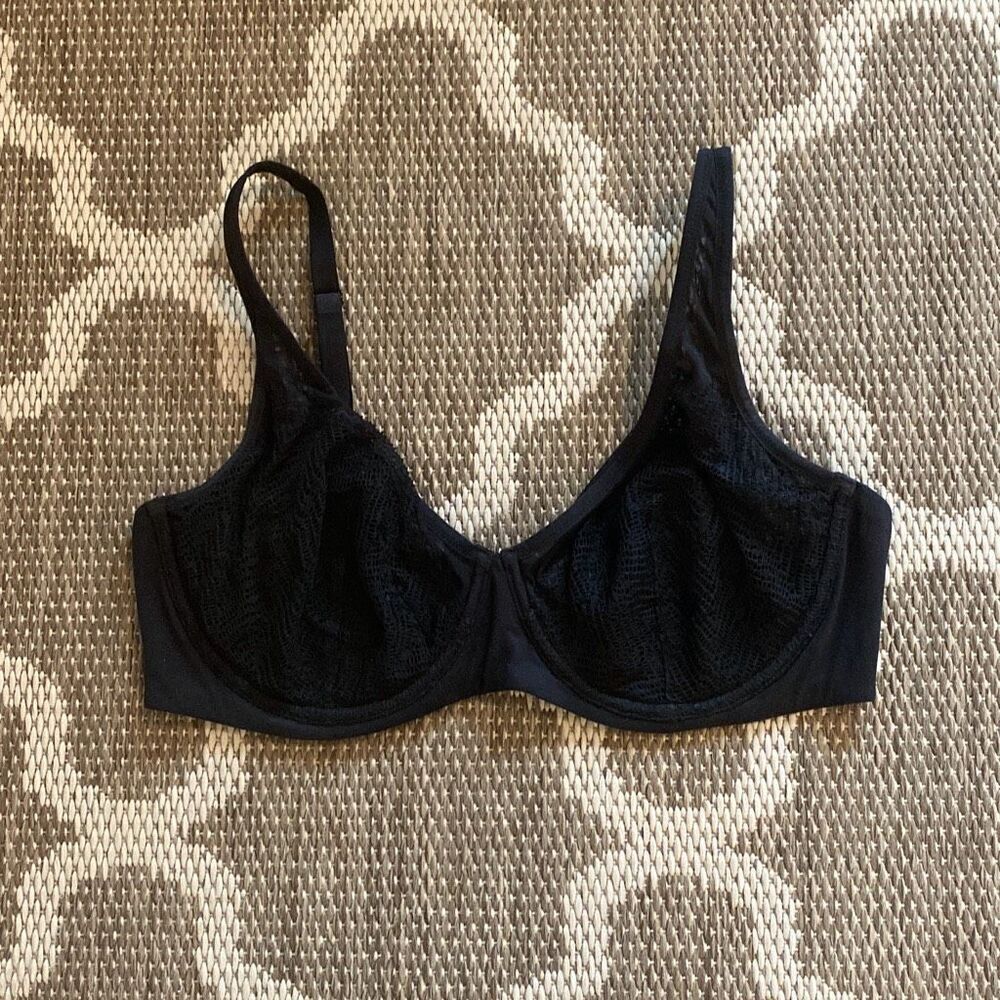Victoria’s Secret underlined Demi bra, size 38DD ￼